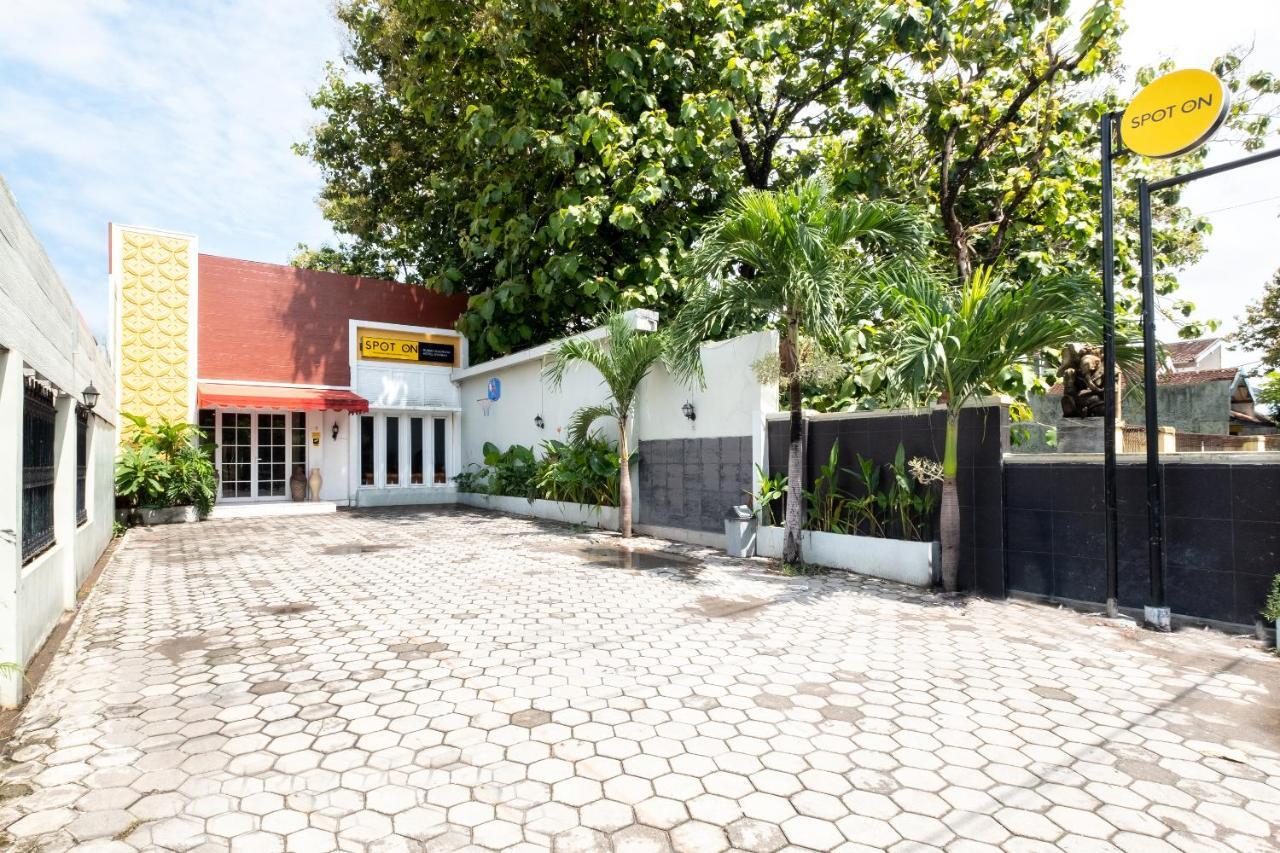 SPOT ON 2419 Rumah Nugraha Hotel Syariah Yogyakarta Luaran gambar